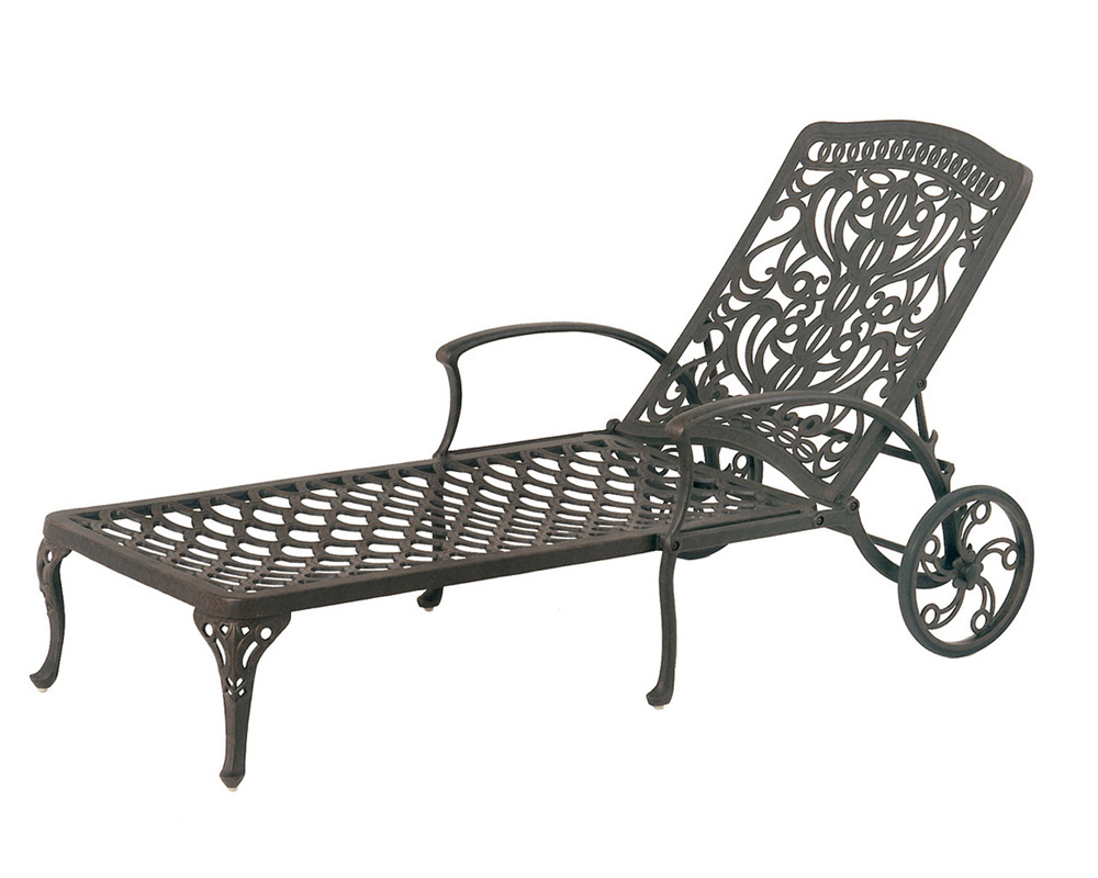 Chaise Lounge
Width: 28"
Depth: 81"
Height: 13.2"
Top to Hinge: 41.7"
Weight: 70 LBS