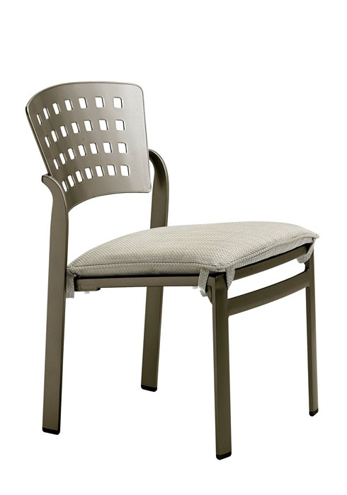 Side Chair w Pad
H x 32.5"
W x 20.5"
Depth 24"
Seat Height 19.5"
Arm Height 24.5"
Weight (lbs.)15