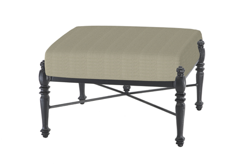 Ottoman
W: 26" D: 24" H: 14.5" Weight: 14.5lbs 