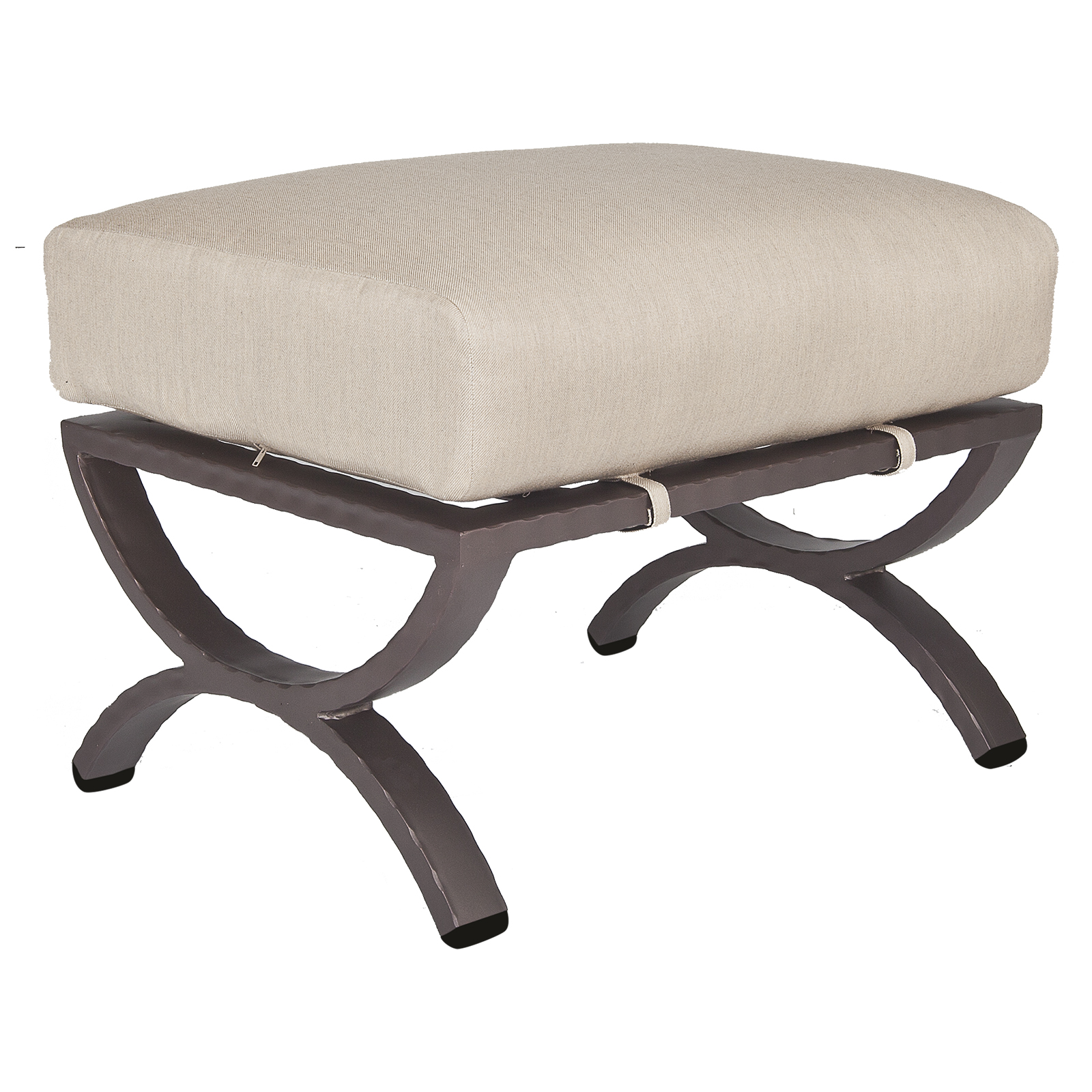 Ottoman
Width/Diameter :	25.5
Depth/Length:	21
Height:	19
Seat Height:	19
Arm Height:	N/A
Weight:	25