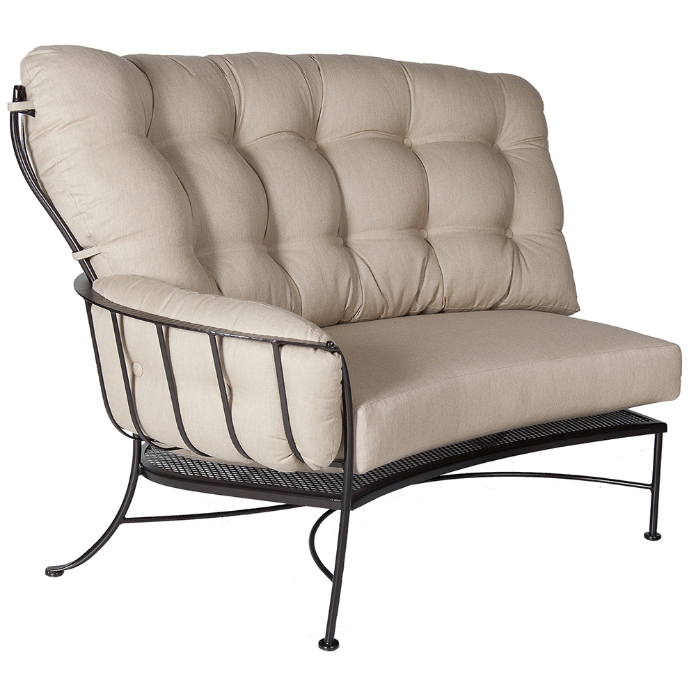 Right Sectional
Width/Diameter :	70.5
Depth/Length:	44.5
Height:	44
Seat Height:	20
Arm Height:	25
Weight:	107