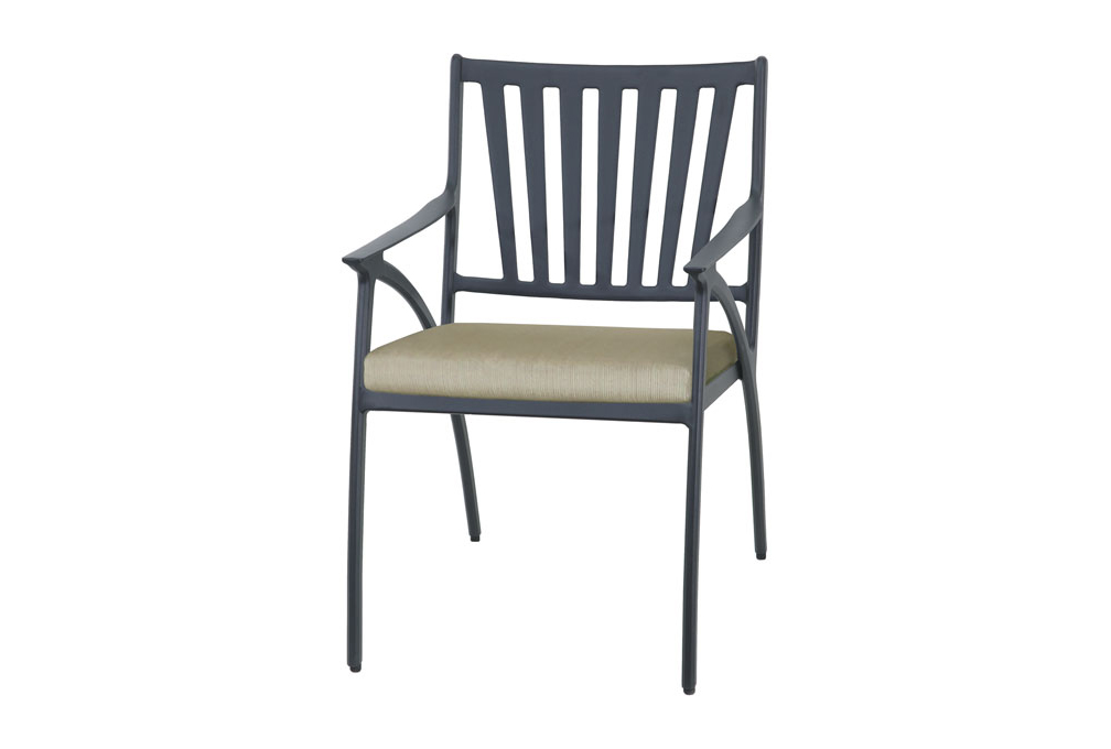 AMARI CUSHION DINING CHAIR
Dimensions W: 23" D: 27.5" H: 35.5"
Seat/Arm Height Seat: 20.5" Arm: 25.5"
Weight: 26.5 lbs