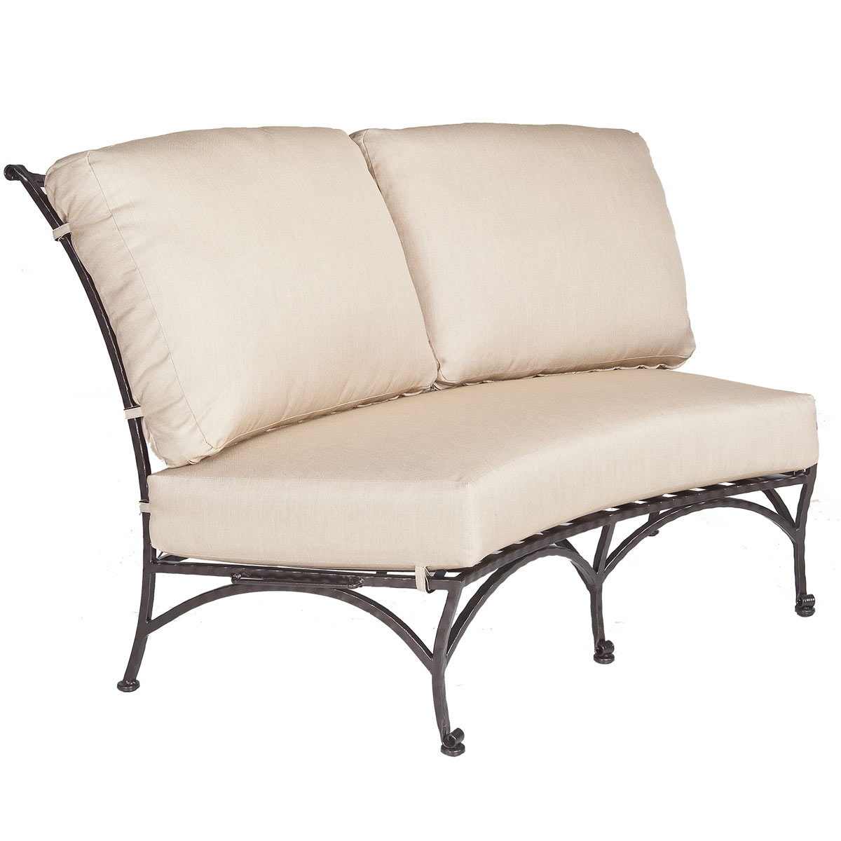 Center Sectional:
Width/Diameter :	70.5
Depth/Length:	41
Height:	39.25
Seat Height:	18.75
Weight:	124
