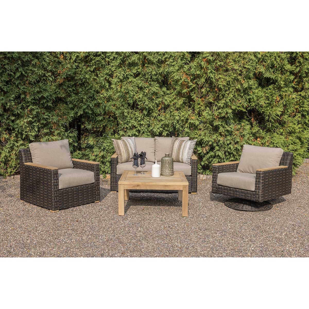 Camden 4 Piece Loveseat Collection