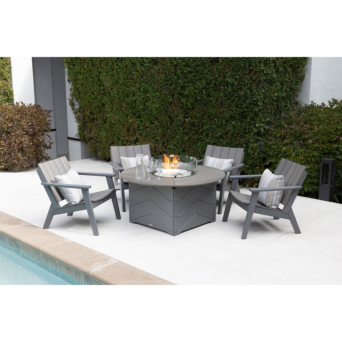 MAD 5 Piece Firepit Chat Collection